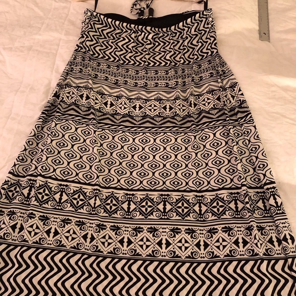 Sundress with built in bra. - Picture 5 of 9